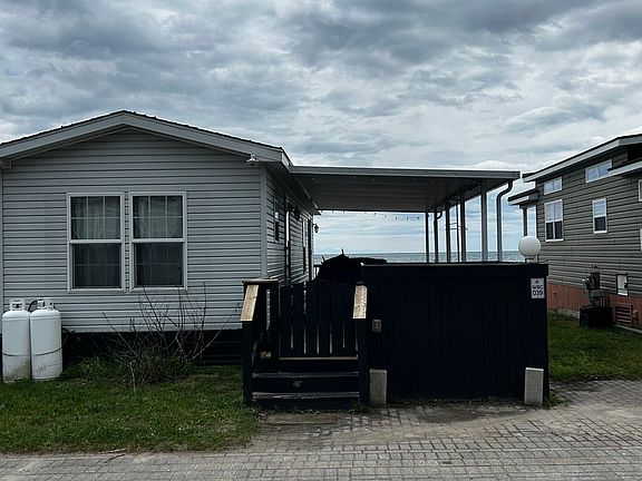 3rd image of 490 Empire Rd #Wbc039