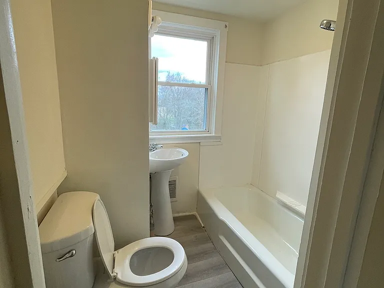 631 Somerset Ave #3 — Photo 7