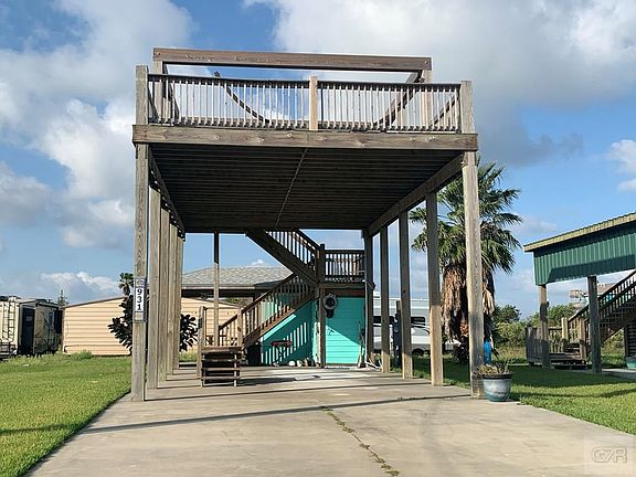 5th image of 931 Wesley Way