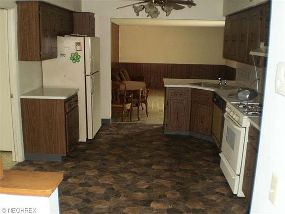 5th image of 7460 Meadow Ln