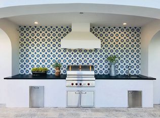 8102 E Del Caverna Dr, Scottsdale, AZ 85258