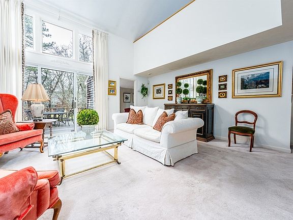 4th image of 19 Forest Gate #H