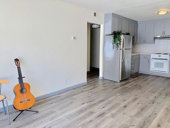 2nd image of 250 Hartford St APT 1