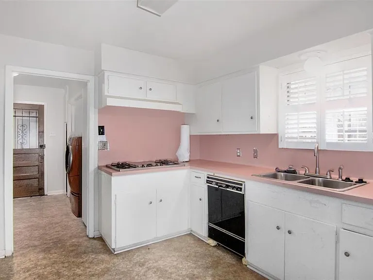 4015 Mischire Dr — Photo 12