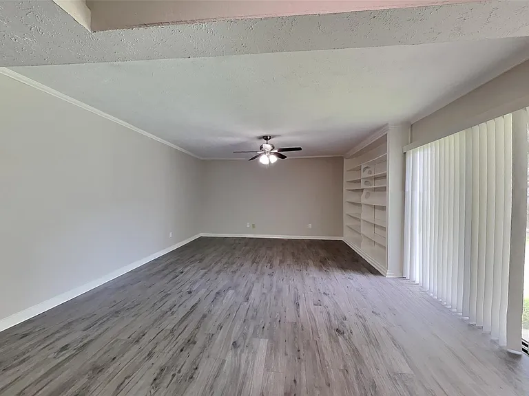 2102 Turtle Creek Dr — Photo 4