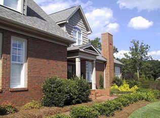 8820 Leeshire Ln, Raleigh, NC 27615