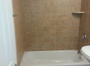 313 N 34th St APT 2R, Philadelphia, PA 19104