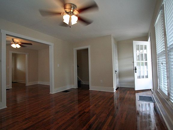 3rd image of 6 Grand St