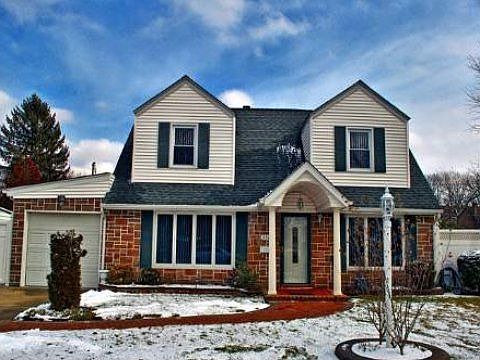 1st image of 356 Pin Oak Ln