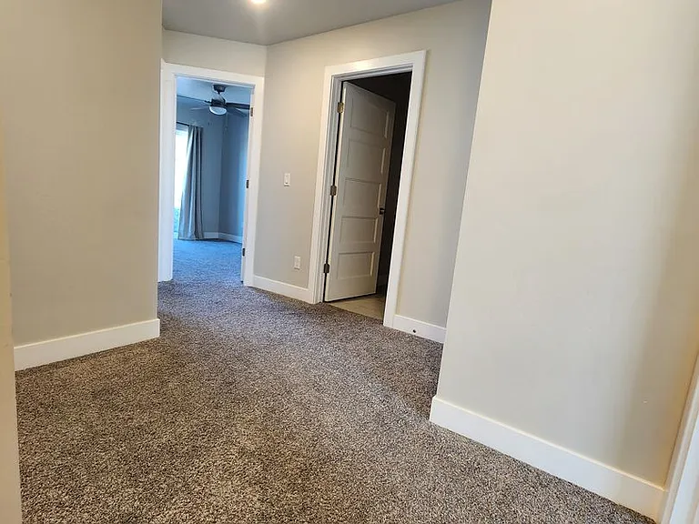 287 W 1425 N #3 — Photo 22