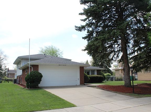 2nd image of 8641 145th St