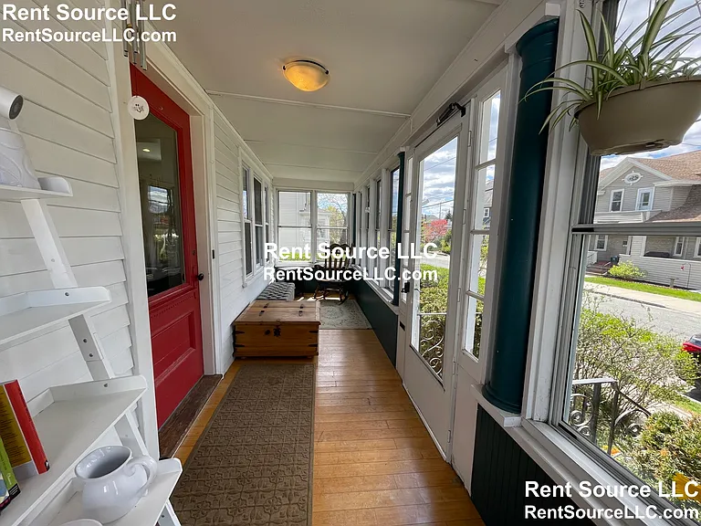 19 Tyler Ave — Photo 22