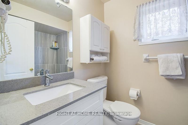 Brampton House for rent - 3 Bedrooms — photo 30