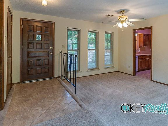 5th image of 2329 NE Village Dr