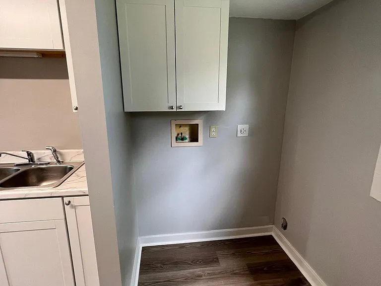 360 N 10th St — Photo 8