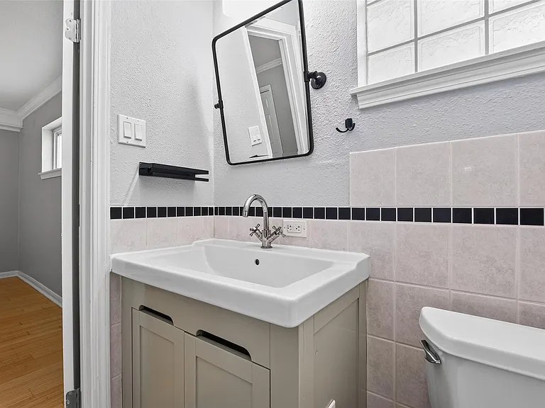 1404 Welch St #7 — Photo 23