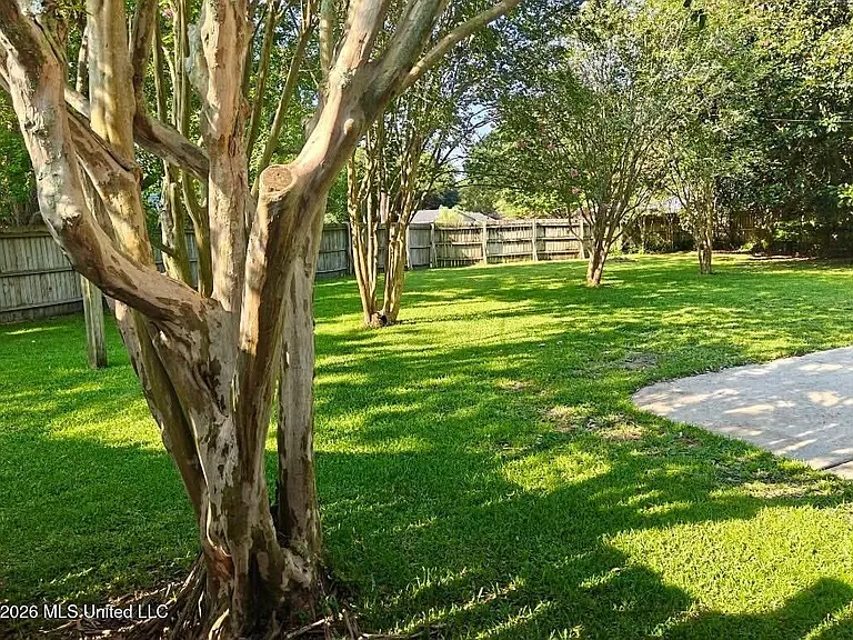 223 Woodbine Dr — Photo 25
