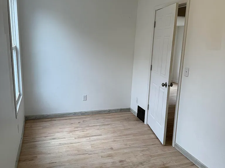 810 4th St #810 — Photo 28