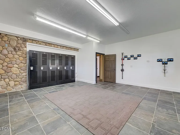 715 Aspen Ln — Photo 62
