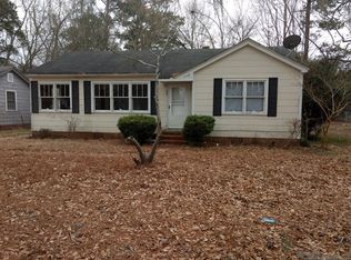 462 Robney Dr, Manning, SC 29150
