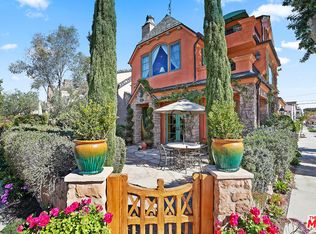 300 Larkspur Ave, Corona Del Mar, CA 92625