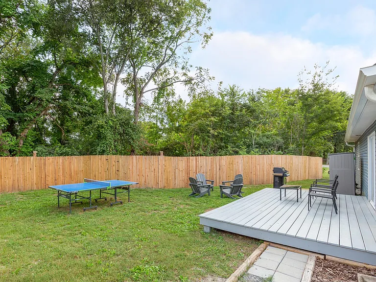 2149 Rock City St — Photo 12