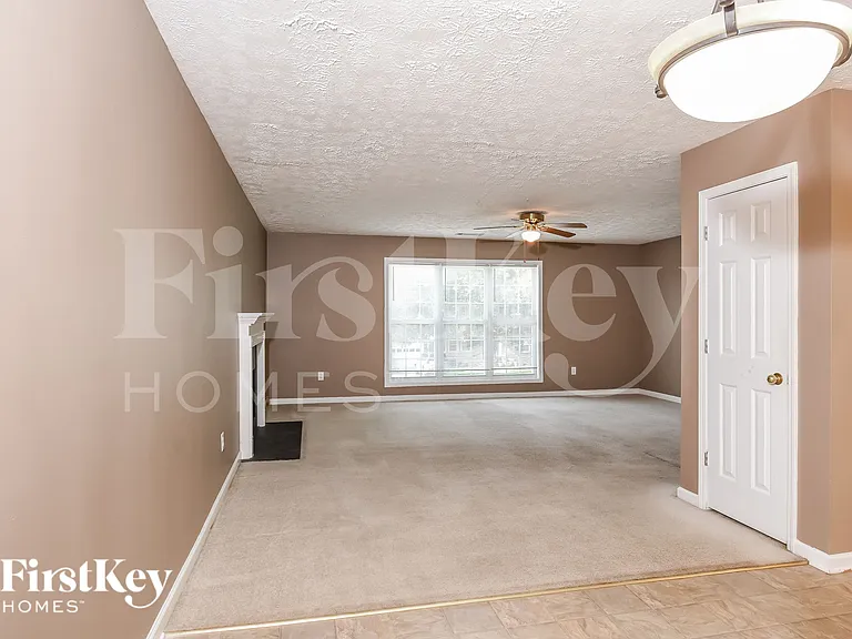 2248 Lake Ranch Ct — Photo 5