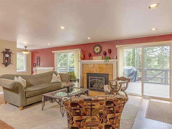 3rd image of 4715 Calamity Ln NW