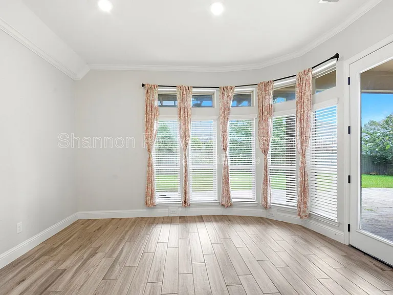 5818 Fairway Shores Ln — Photo 11