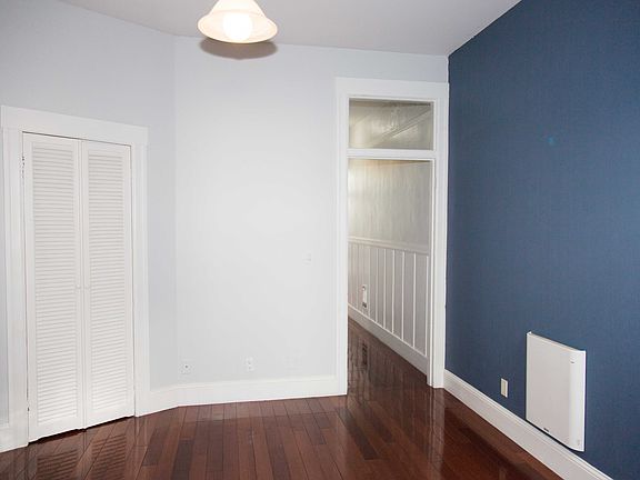 3rd image of 225 9th St #C