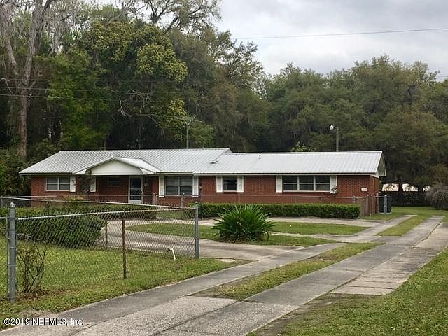 2nd image of 2455 Lake St
