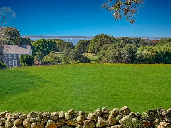 11 Ephriam Allen Rd, West Tisbury, MA 02575