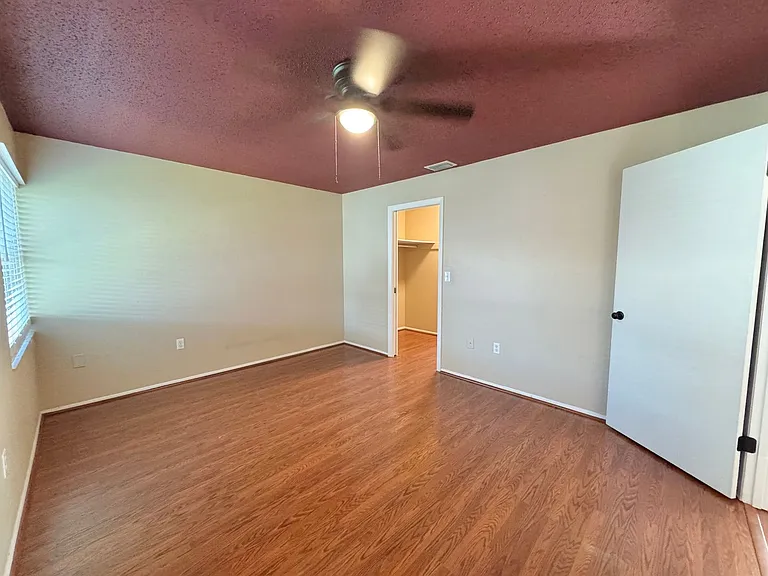 1550 11th St NE #D7 — Photo 15