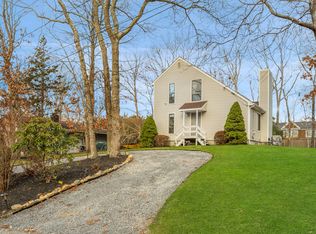 82 Hillside Dr E, Sag Harbor, NY 11963