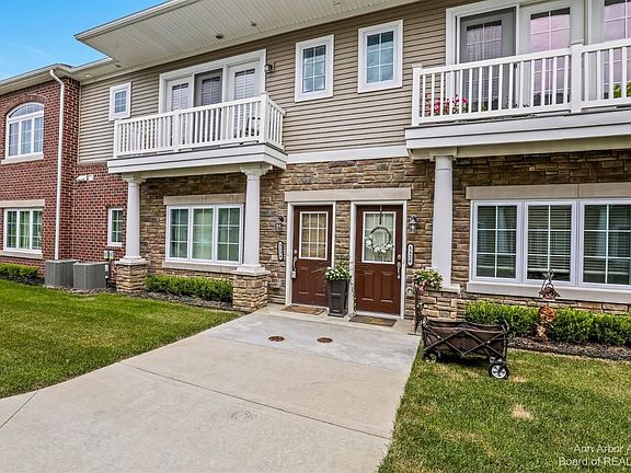 3rd image of 5534 Arbor Chase Dr