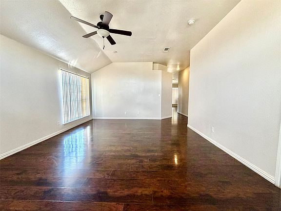 4th image of 5408 Dove Dr