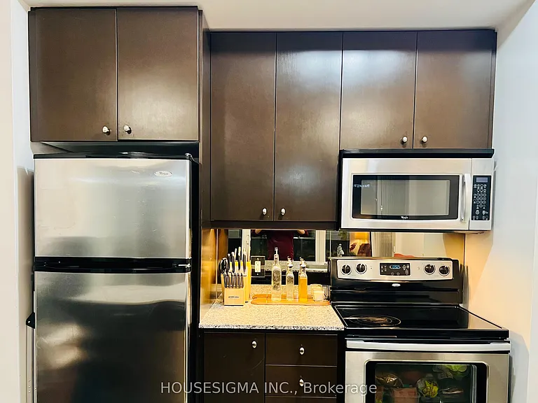 4033 Hurontario St #312 — Photo 7