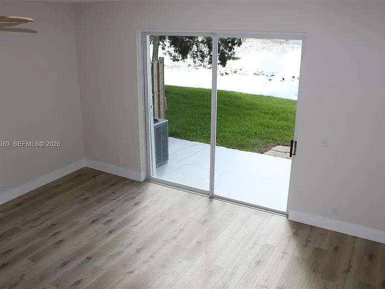 1820 Salerno Cir — Photo 35