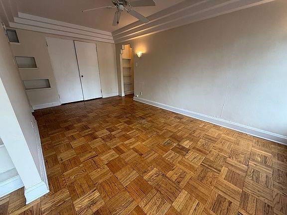 4th image of 2121 E Capitol Dr APT 102