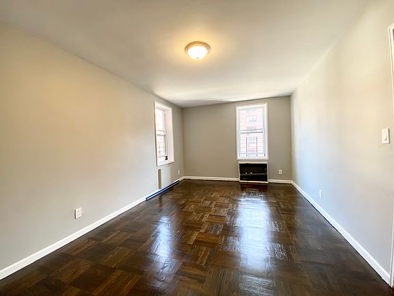 4th image of 615 Warburton Ave #3Z