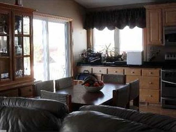 5th image of 3120 Viking Blvd NE