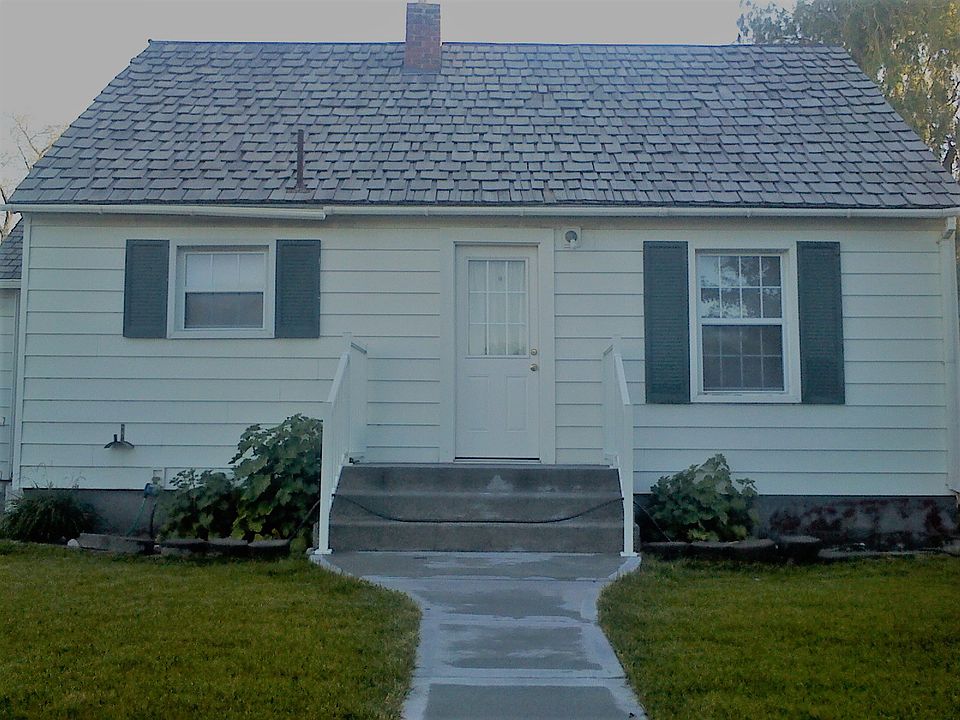 1st image of 374 W 17th St