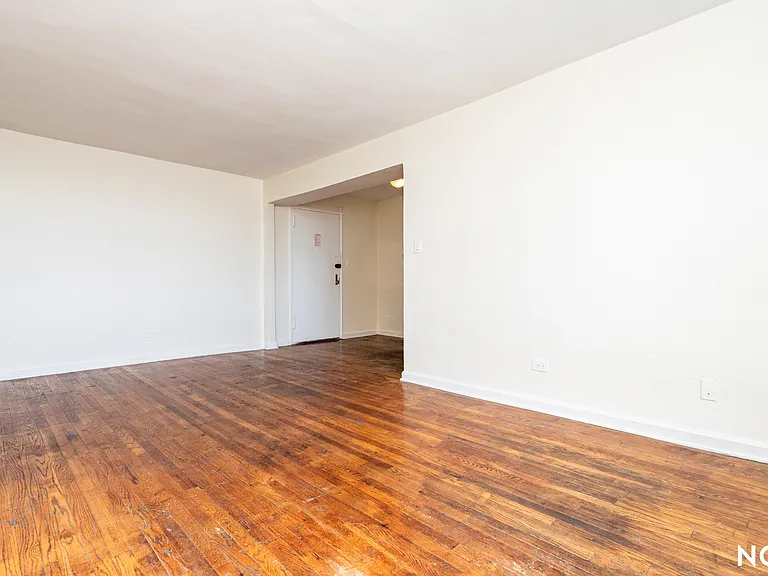 132-25 Maple Ave #606A — Photo 1