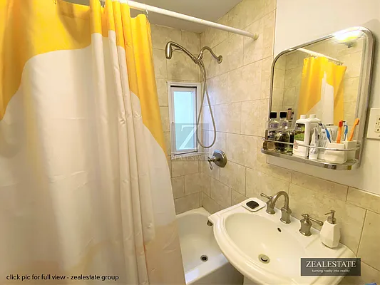 Rented by ZealEstate Group Inc | media 45