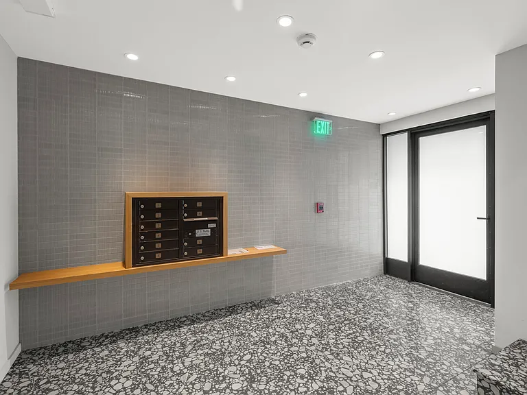 637 Natoma St #6 — Photo 25