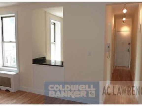 4th image of 405 W 44th St