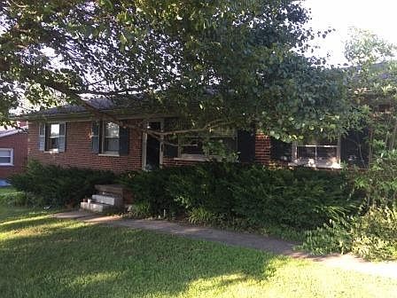 1st image of 300 Skyview Dr