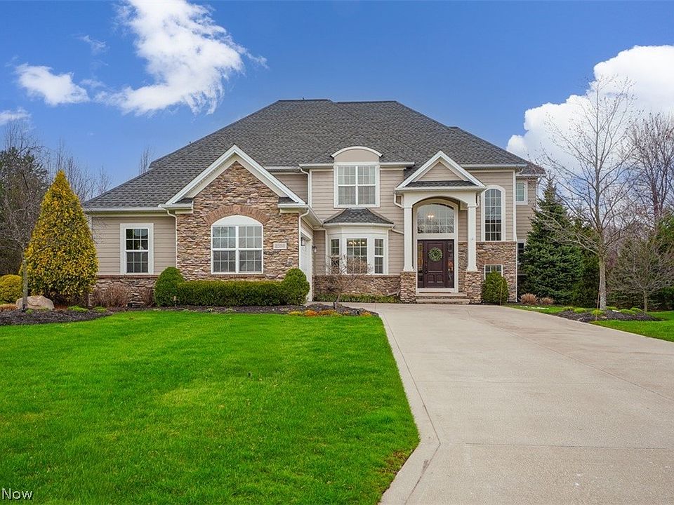 1st image of 2550 Botanica Ln