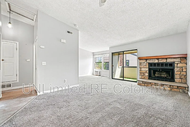 1 bed, 1.0 bath, 602 sqft, $1,295 — Photo 4