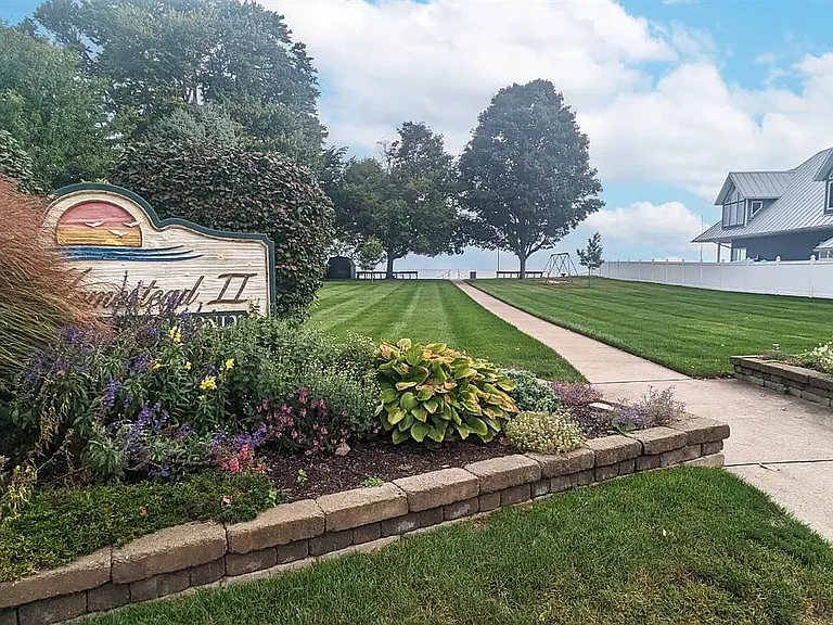 319 Shawnee Pl — Photo 17